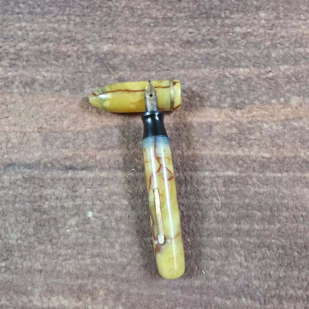 Warranted Fountain Pen OS Yellow Marbled Good 14K Gold Nib Lever Filler